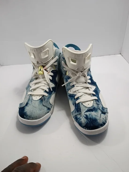Nike Kids' Air Jordan Retro Denim White/Blue Sneakers - Picture 2 of 9